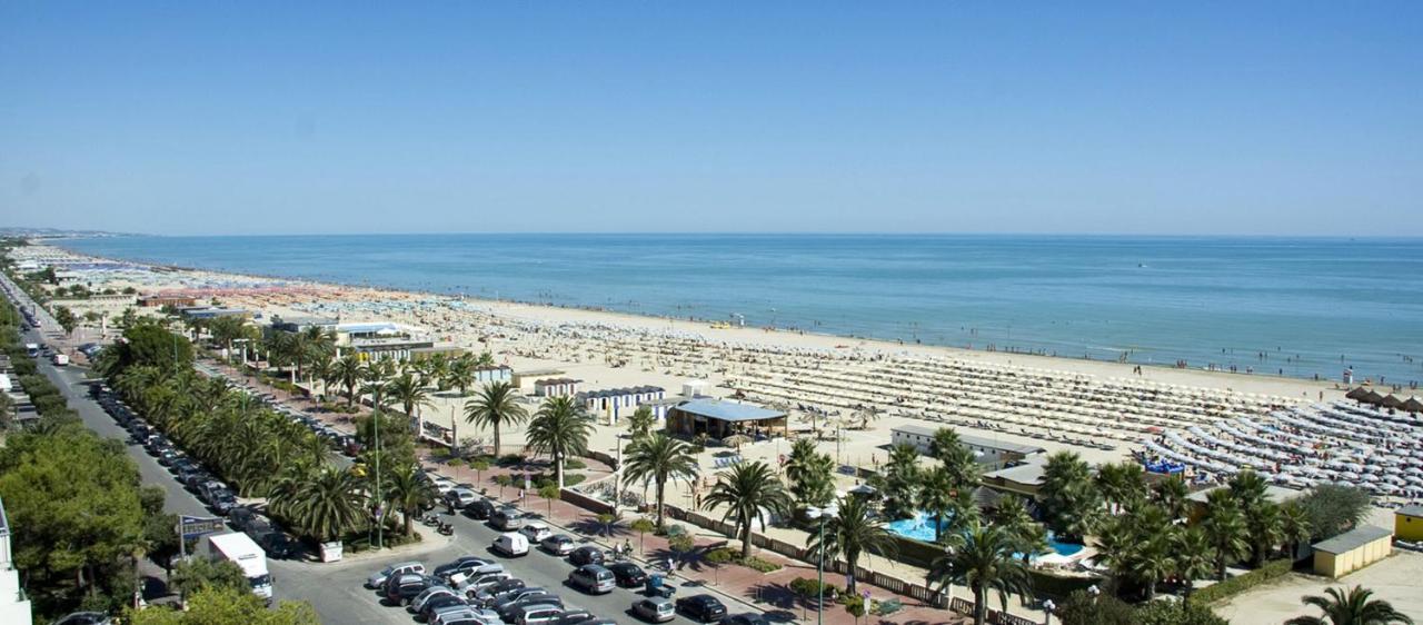 Beach E Relax A Giulianova Exterior foto